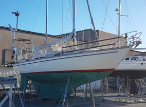 Aquarius Marine Coatings Coppercoat cost effective multiseason envonmentally responsible marine antifoul bottom paint sailing yacht MAYA on the hard